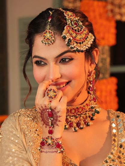Noorani Pair of Hathphool – TONOTO
