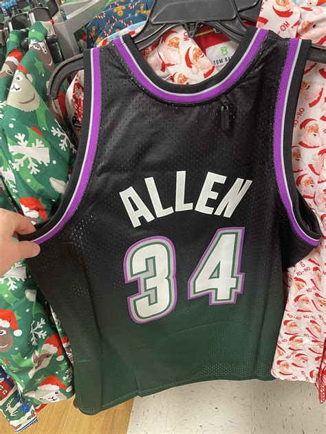 Jersey find at TJ Maxx in Madison. : r/MkeBucks