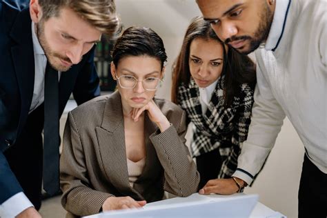 Business Person Meeting 的图像结果