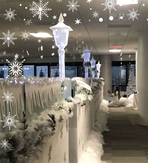 White Christmas Decorating Ideas For The Office 17,700+ Office