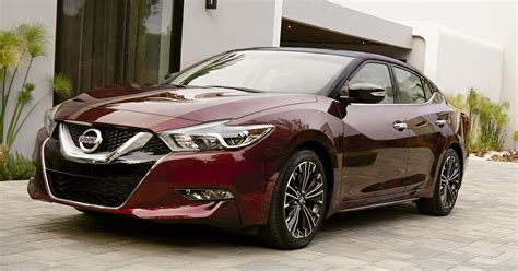 Carro Nissan Maxima