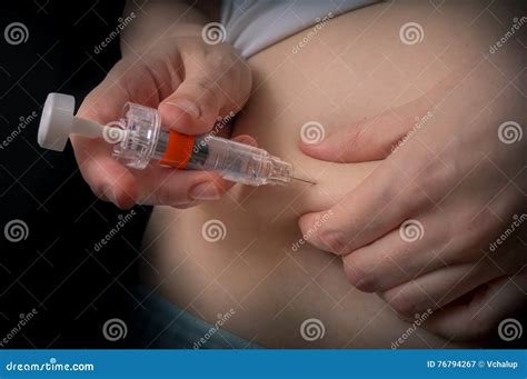 Injecting Insulin 的图像结果