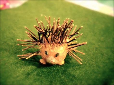 Roots of Simplicity: Acorn Hedgehogs: An Autumn Nature Craft