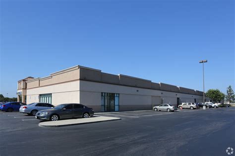 17850-17870 Newhope St, Fountain Valley, CA 92708 - Costco Plaza | LoopNet