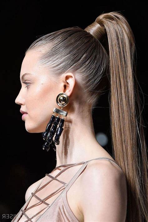 a new, dainty hair style will emphasize the Lovely of any woman. | High ...