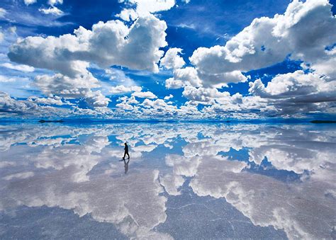 World's largest salt flat in Salar de Uyuni Bolivia [x-post r ...