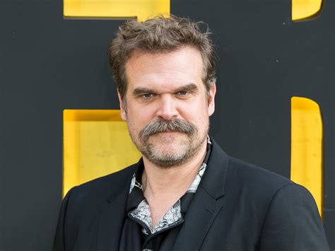 David Harbour Weight Loss: How He Lost 80 Pounds for a Role - Men's Fitness