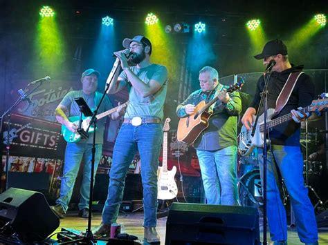 Brock Middleton and the Outlaws, 6115 W Jefferson Blvd, Fort Wayne, IN ...