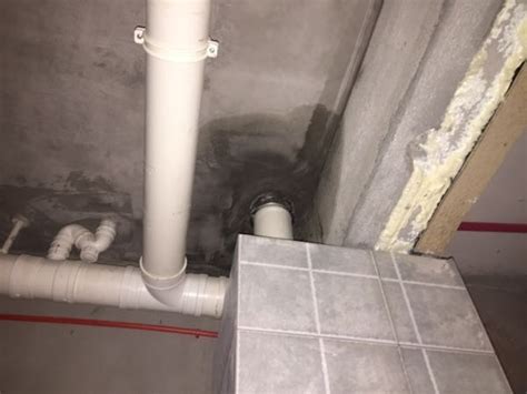 楼下漏水楼上怎么查漏水原因，西安房屋漏水维修 - 知乎