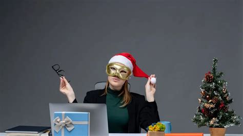 Christmas 2025: Top 10 Secret Santa Gift Ideas For Your Office Colleagues