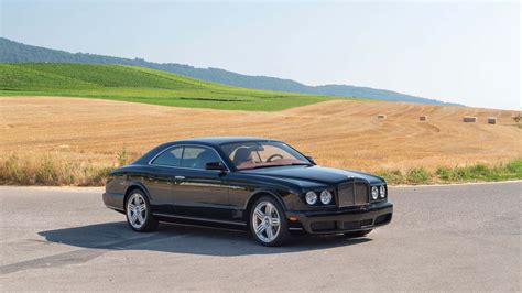 Download Luxury Vintage Bentley Brooklands Wallpaper | Wallpapers.com