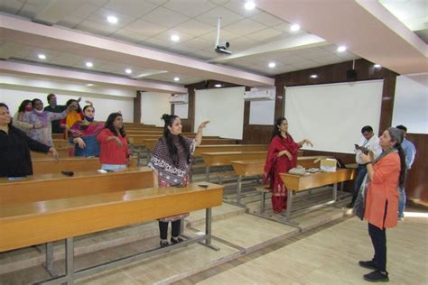 FDDI Fursatganj (Raebareli) Campus: Photos, Virtual Tour
