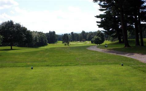 Sixth Hole - Amherst Golf Club
