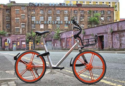 Mobike gains traction in its first UK city | China Dialogue