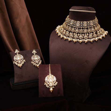 Elegant Bridesmaid Necklace | Perfect Neckwear for Women