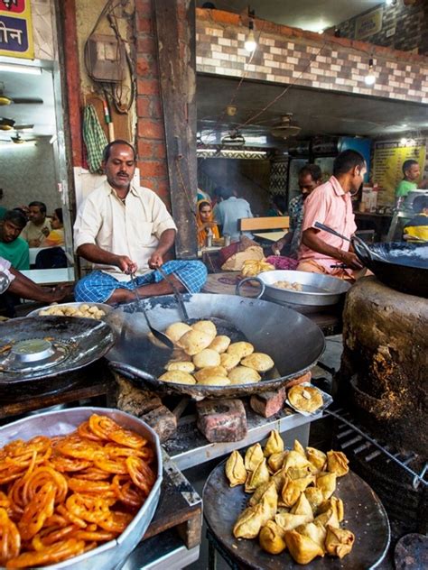 6 Food Under ₹100 That is low on budget but high on taste