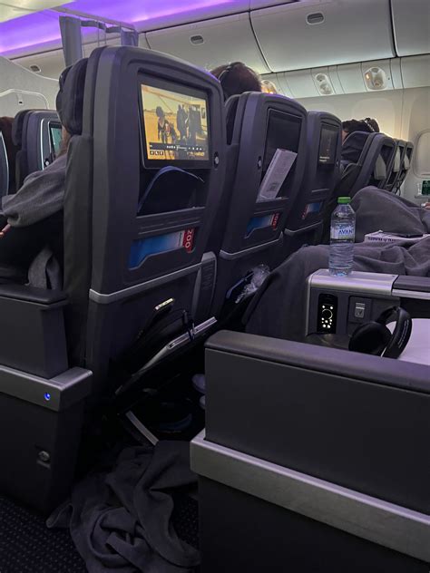 Review: Comparing Transatlantic Business Class & Premium Economy On ...