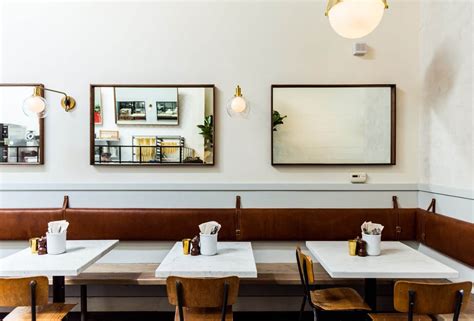 Small Restaurant 的图像结果