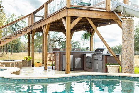 Outdoor Kitchen Pool Area 的图像结果