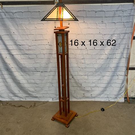 Mission Style Floor Lamp | EstateSales.org