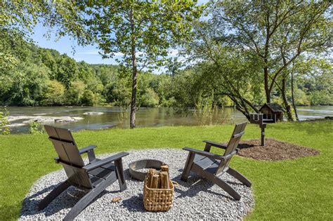Asheville NC Accommodations | Asheville River Cabins