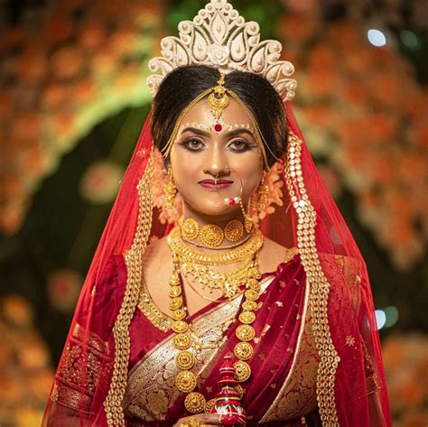 Image result for Bengali Bride Jewelry
