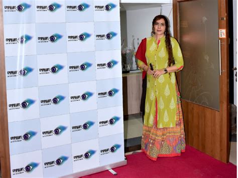 Actress Kirti Adarkar starts new journey as producer with Epiphany ...