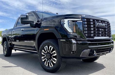 GMC Sierra 2500HD: The Ultimate Heavy-Duty Diesel Truck