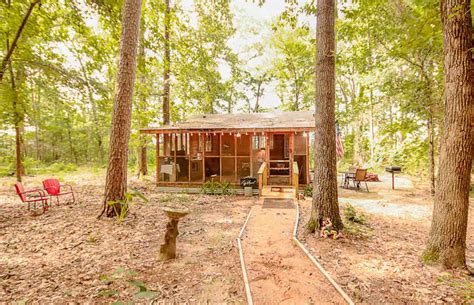 13 Romantic Cabins in Texas: Secluded Cabins for Couples (2021)