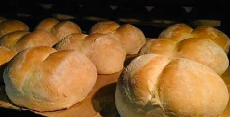 MOLOKAI HOT BREAD, Honolulu - Diamond Head - Kapahulu - St. Louis ...