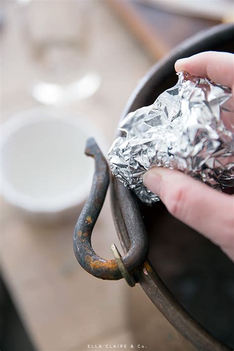 How to Clean a Rusty File 的图像结果