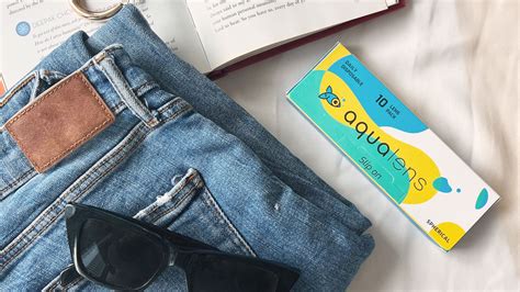 Beyond 30 Days? Risks of Stretching Monthly Contact Lens Wear | Aqualens