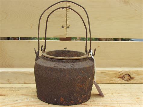 Cast Iron Melting Pot – AnTiki G's