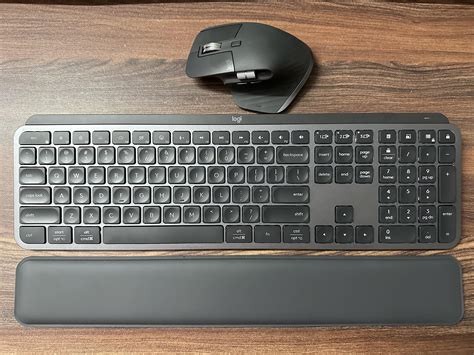 Logitech Keyboard MX Keys 的图像结果