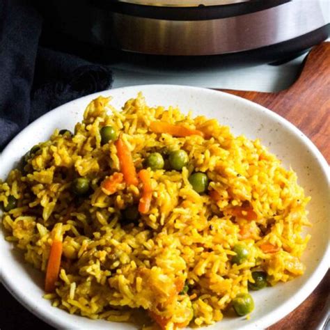 Doi Maach | Bengali Fish in Yogurt Curry Recipe - Bengali Fish Recipes