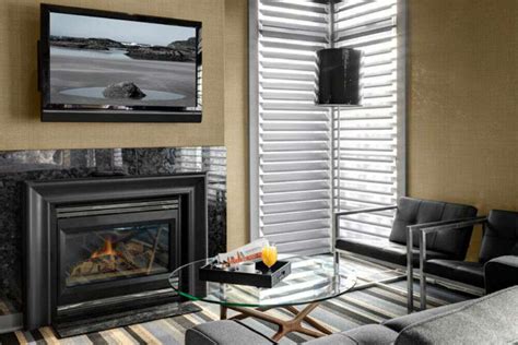 Kensington Riverside Inn, Calgary - TimesTravel