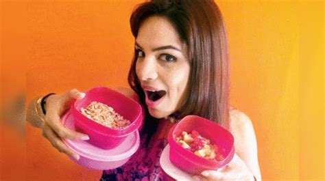 Shikha Singh turns dabbawali on the set