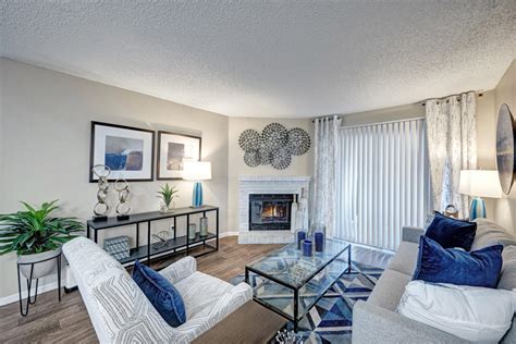 1 & 2 Bedroom Apartments in Aurora, CO | Waterfield Court