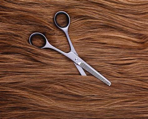 Tips To Keep In Mind While Chopping Hair At Home | tips to keep in mind ...