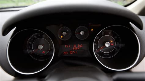 Fiat Linea 125 s 2016 T Jet Emotion Interior Car Photos - Overdrive