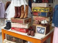 Retail Rustic Store Displays 的图像结果