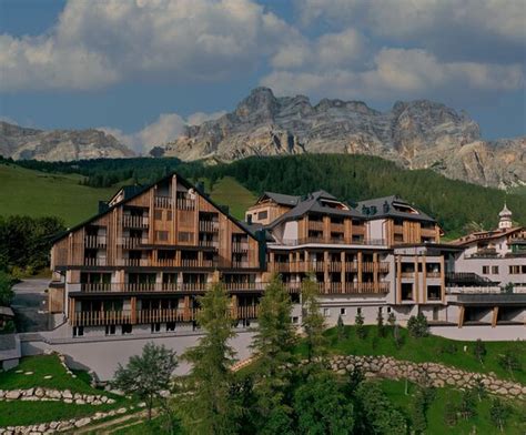 AMAN ROSA ALPINA (San Cassiano) - Hotel Reviews, Photos, Rate ...