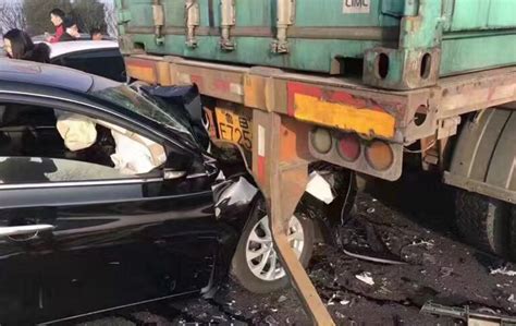 江西萍乡：一场车祸两个结果 生死系在安全带上（视频）_央广网