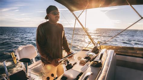 100 Questions to Ask When Buying a Used Boat
