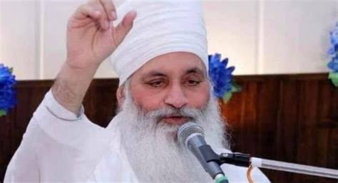 elderly farmer and saint commits suicide at kundli border delhi