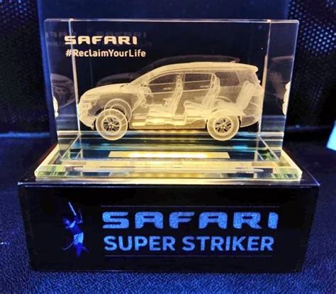 INNER ENGRAVING IN CRYSTAL & GLASS - Crystal Cube With Led Lights / LED ...