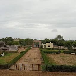 Best Top Rated Hindu temple in Pawa, Rajasthan, India | Yappe.in