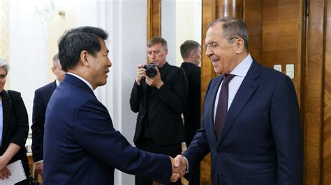 中国特使李辉与俄罗斯外长就解决俄乌冲突举行会谈_凤凰网视频_凤凰网