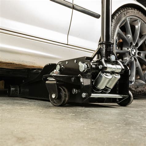 TotalPro 3 T Floor Jack | AutoZone