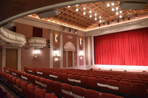 Moscow's oldest cinema reopens with art films despite pandemic | Daily ...